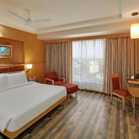 Hotel Seven Inn Near Delhi Airport Nueva Delhi Exterior foto