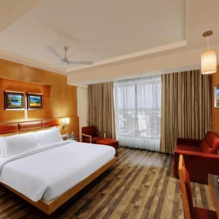 Hotel Seven Inn Near Delhi Airport Nueva Delhi Exterior foto
